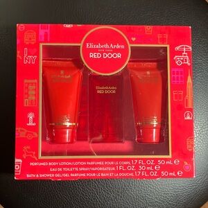 ♥️Elizabeth Arden New York Red Door Eau De Toilette, Body Lotion & Bath Gel Set
